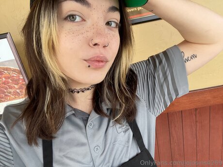 Lildeadjojo erwachsene heiße galerien