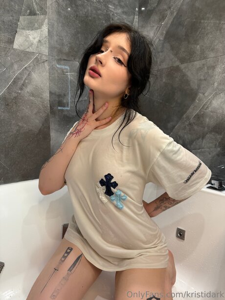 Kristidark kunst nacktheit galerien