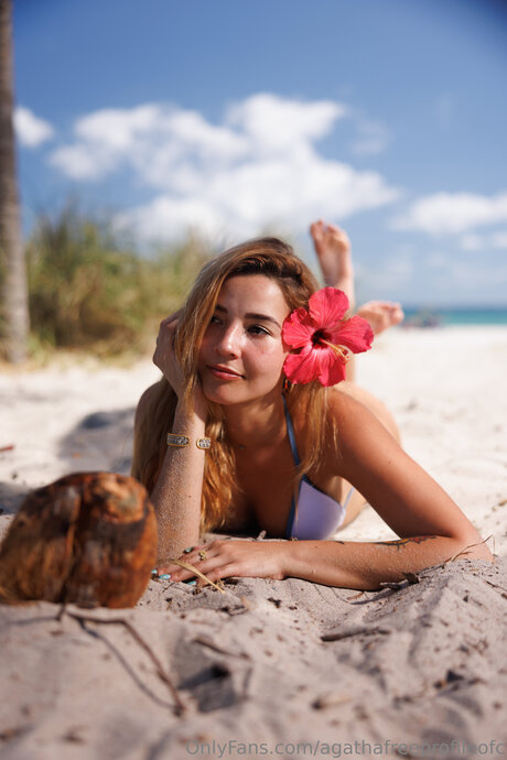 Agathafreeprofileofc nacktheit hd archiv