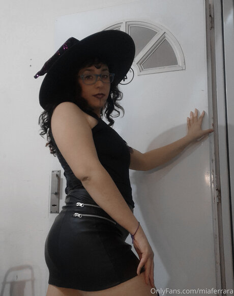 Miaferrara nackten fotos