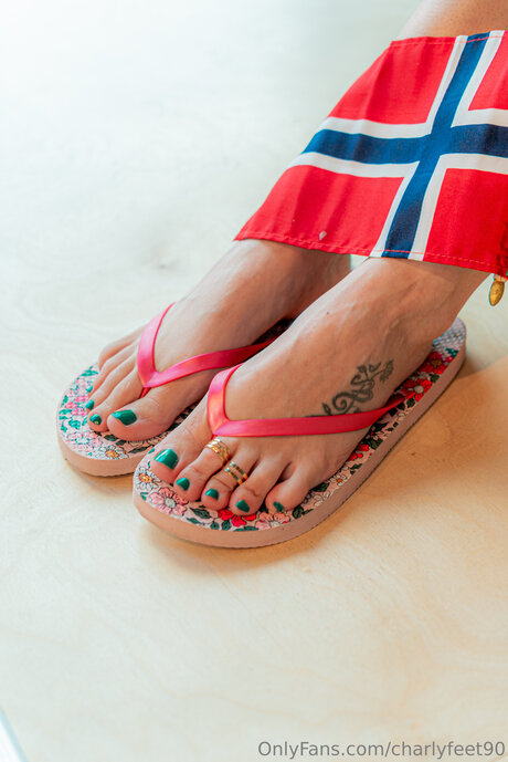 Charlyfeet90 erwachsene foto