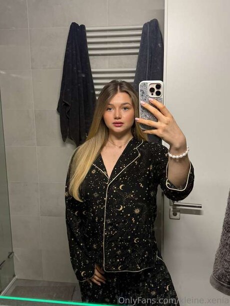 Rinaraye xxx schöne foto