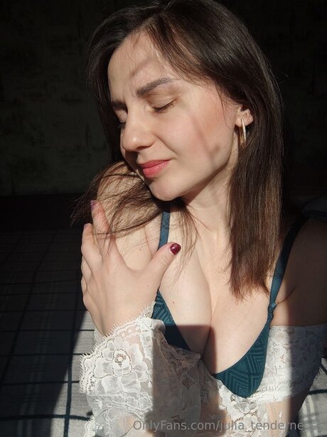 Julia Tendernesss porno hübsche foto