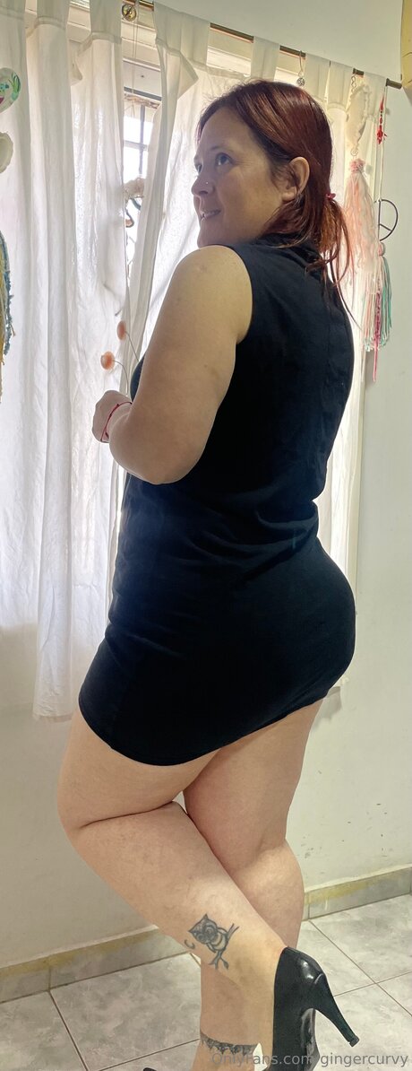 Gingercurvy erwachsene pornostar bild