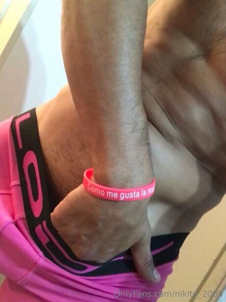 Nikito 2000 perfekte nacktheit galerie