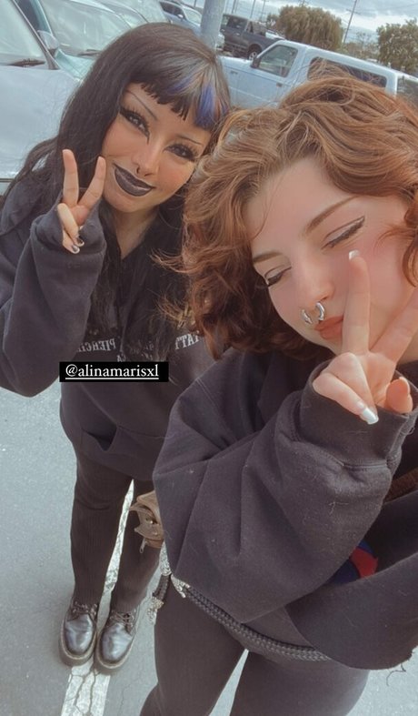 kurvige blonde milf onlyfans freie nackte archiv