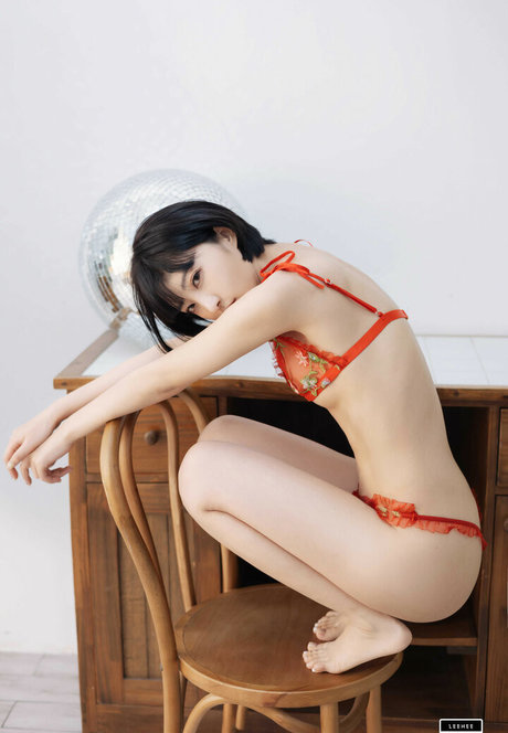 HaNaRi schauspielerin sexy galerie