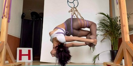 Selkieskins model nacktheit foto