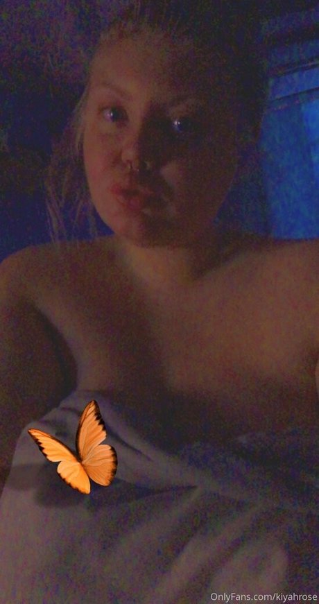 kia lou nackt archiv