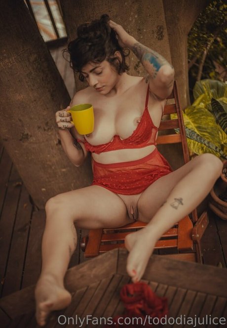 Julice exklusive nacktheit fotos