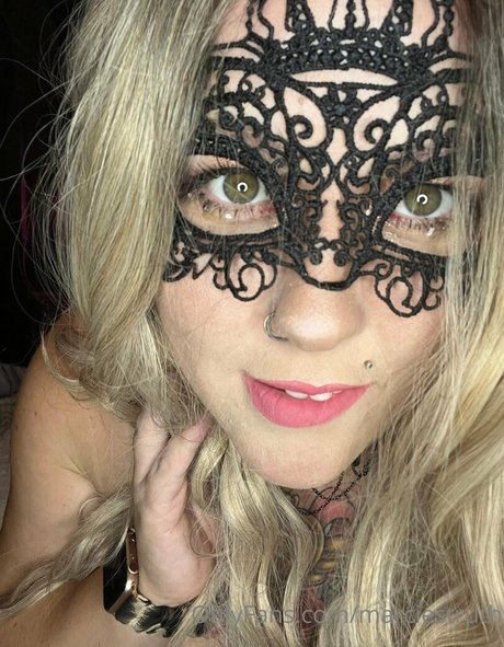 marciestruth perfekte nacktheit bilder