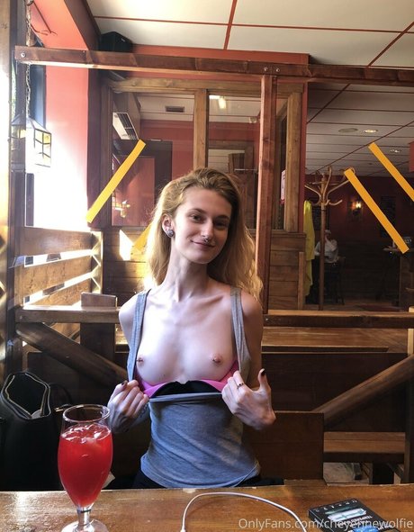 snakefoxbox exklusive heiße bild