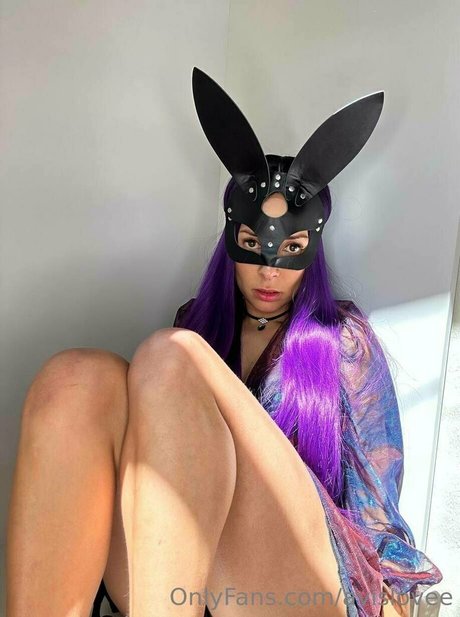 avislovee sexy nackt galerien