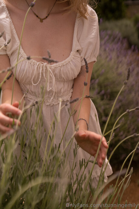 stunningemily freie akt bilder