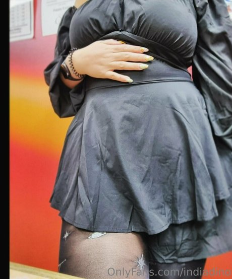 indiadino model nackten galerie