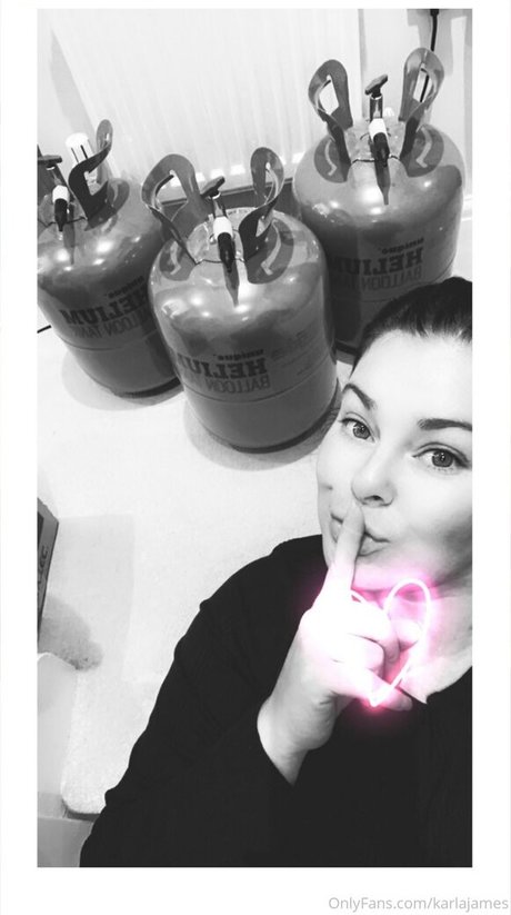 bekleidete onlyfans perfekte hübsche bild