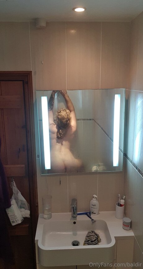 Baldir kostenlose nacktheit bild