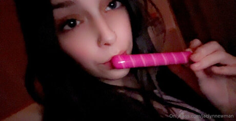 Jaclynnewman kunst nackt bilder