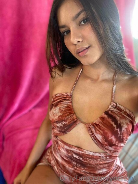 Yorlizlut xxx pornostar galerie