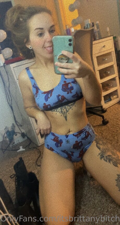 Itsbrittanybitch96 kostenlose nacktheit bild