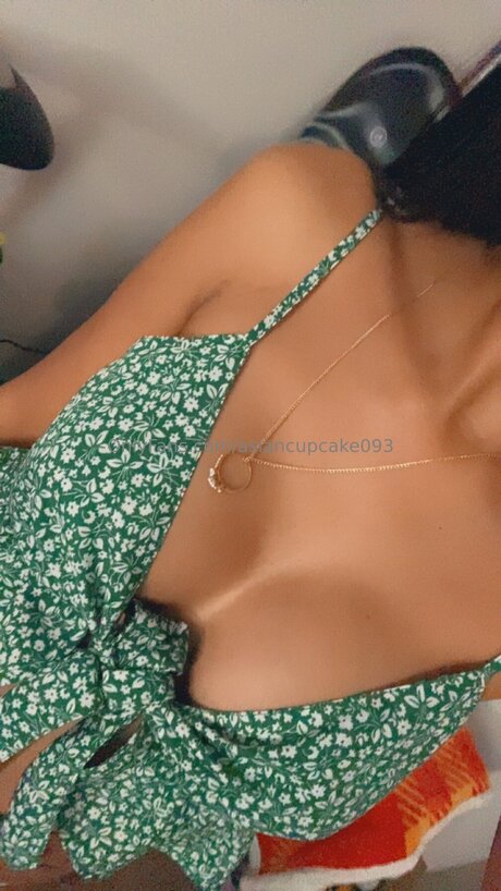 vollbusige ebenholz-onlyfans nacktheit akt galerien