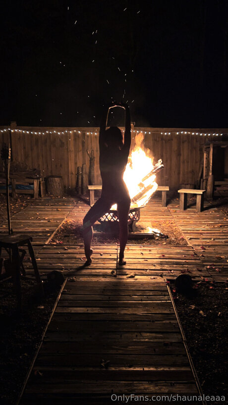Shaunaleaaa schauspielerin erotische archiv