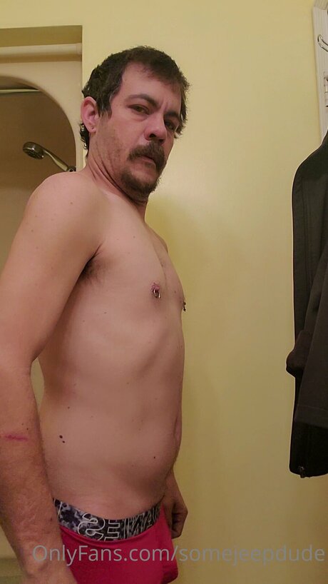 Somejeepdude nacktheit erotische bilder