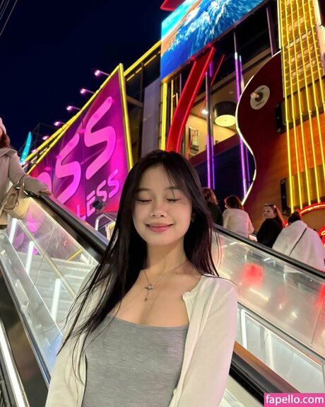 kurviges mädchen von nebenan nur fans pornografische fotos