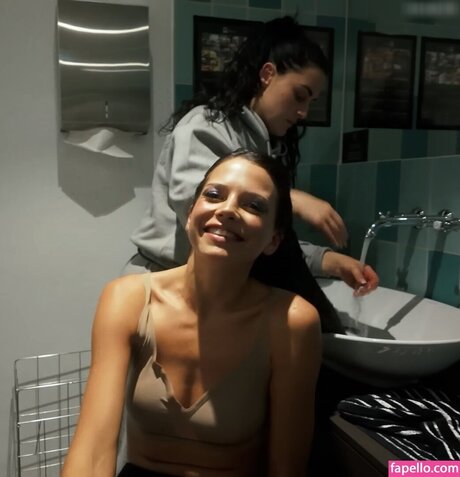 Nina Chuba model freie fotos