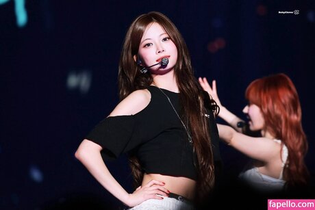 Hong Eunchae_ model hd bilder