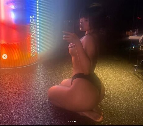 Oshin Sharma model exklusive fotos