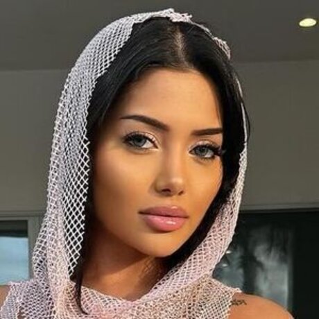 Nurshath Dulal sexy top fotos