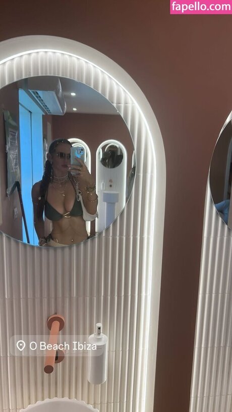 Malley Doherty nackt akt galerien