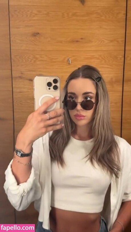 Noemi Demeter porno kunst bilder