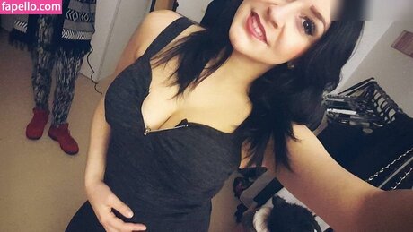 July Johnson exklusive nacktheit archiv