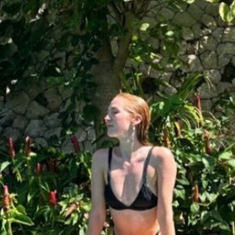 Gina Stiebitz perfekte schöne bilder