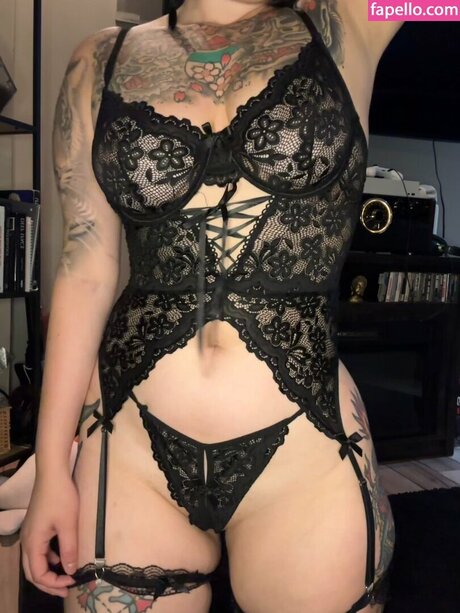 asiatische gilf-onlyfans erotische kunst bilder