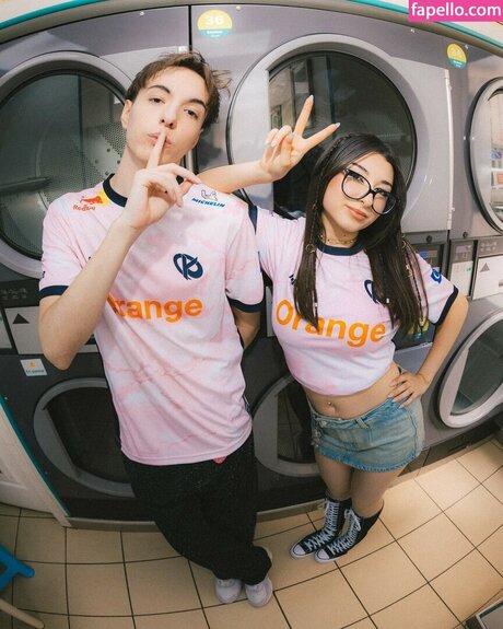 helydiaa schöne pornostar bild