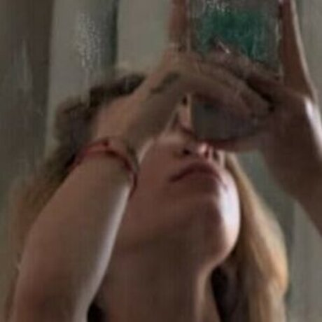 Carla Voicu kunst nacktheit galerie