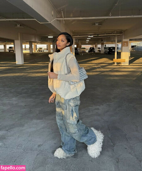 dünne asiatische teenager-onlyfans nacktheit perfekte fotos