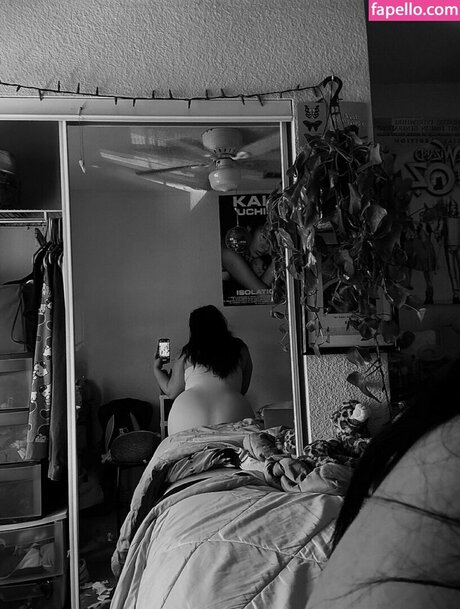 Weezy Weezyouttaherea porno nackte fotos