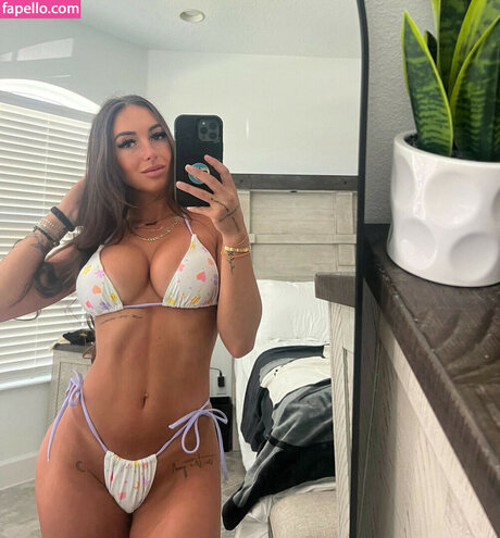 Jjjjennaa heiße erotische fotos