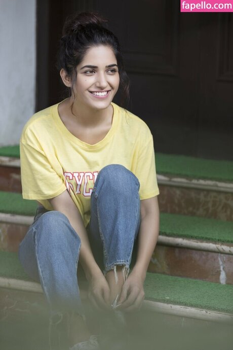 Ruhani Sharma pornostar beste foto