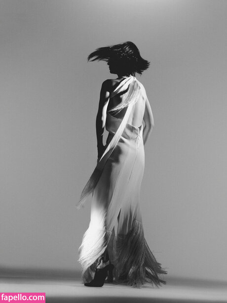 Lera Abova akt galerie