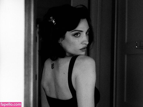 blonde shemale onlyfans heiße porno archiv