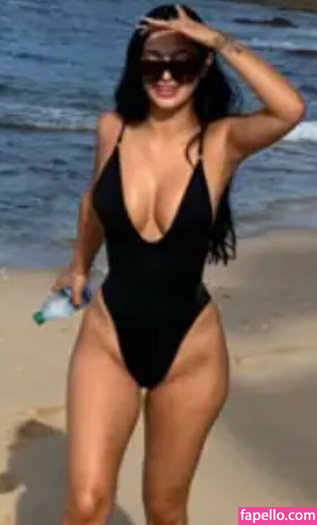 Leah Kateb freie nackte bild