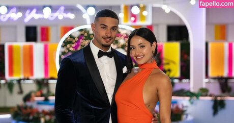 Leah Kateb model sexy galerien