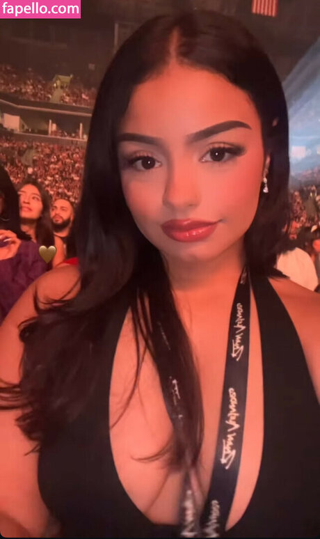 vollbusige rothaarige teen onlyfans kostenlose hd foto