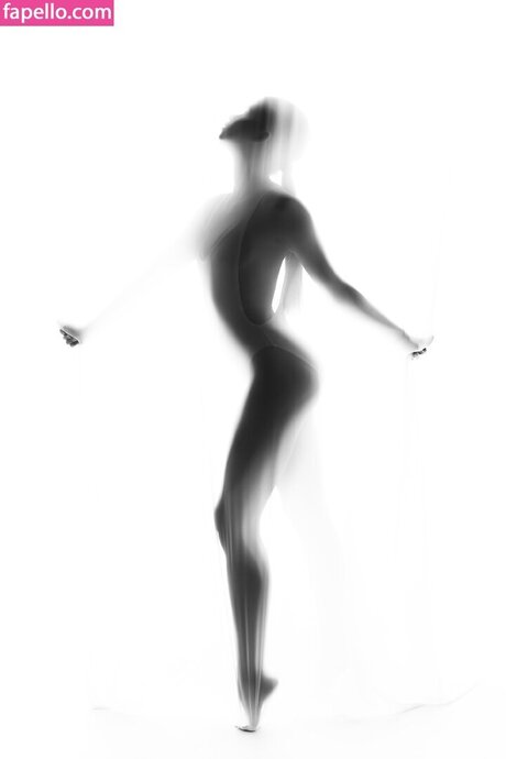 modelle nur fans nacktheit kunst bild