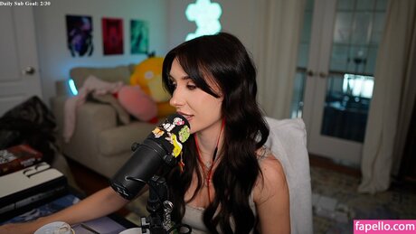 brieanneroksa top hd bild